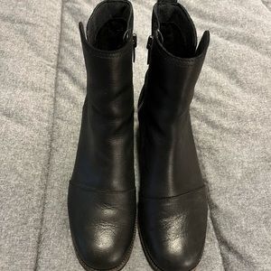 Sorel Cate Bootie 7.5